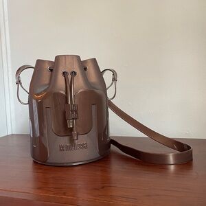 Melissa Station bucket bag